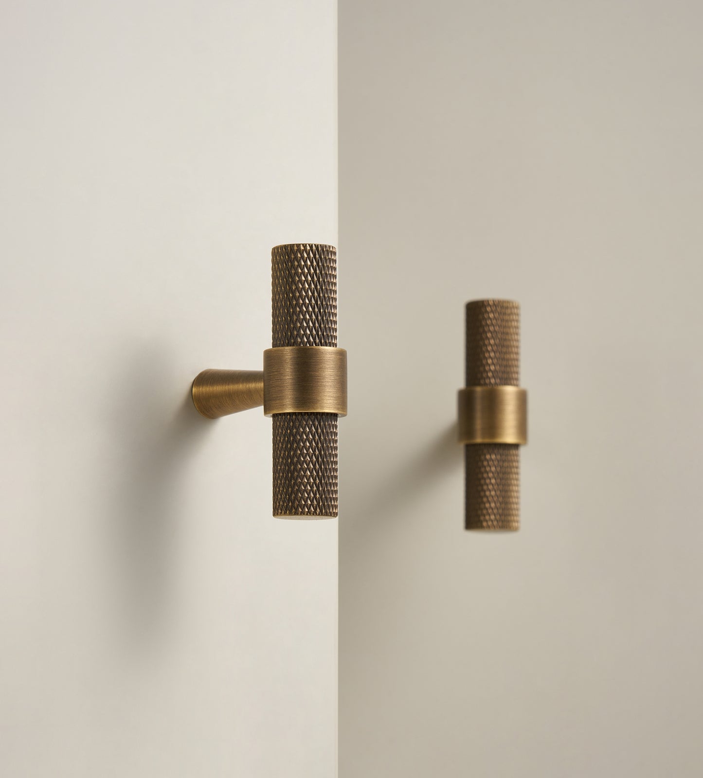 Knurled  Solid Brass T-Bar Pull | Bronze