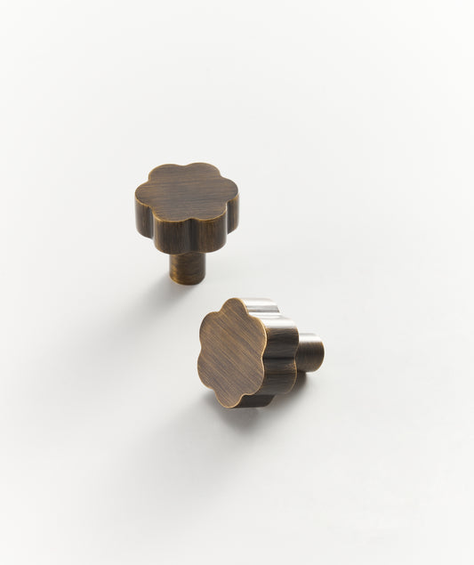 Flower Knob | Bronze