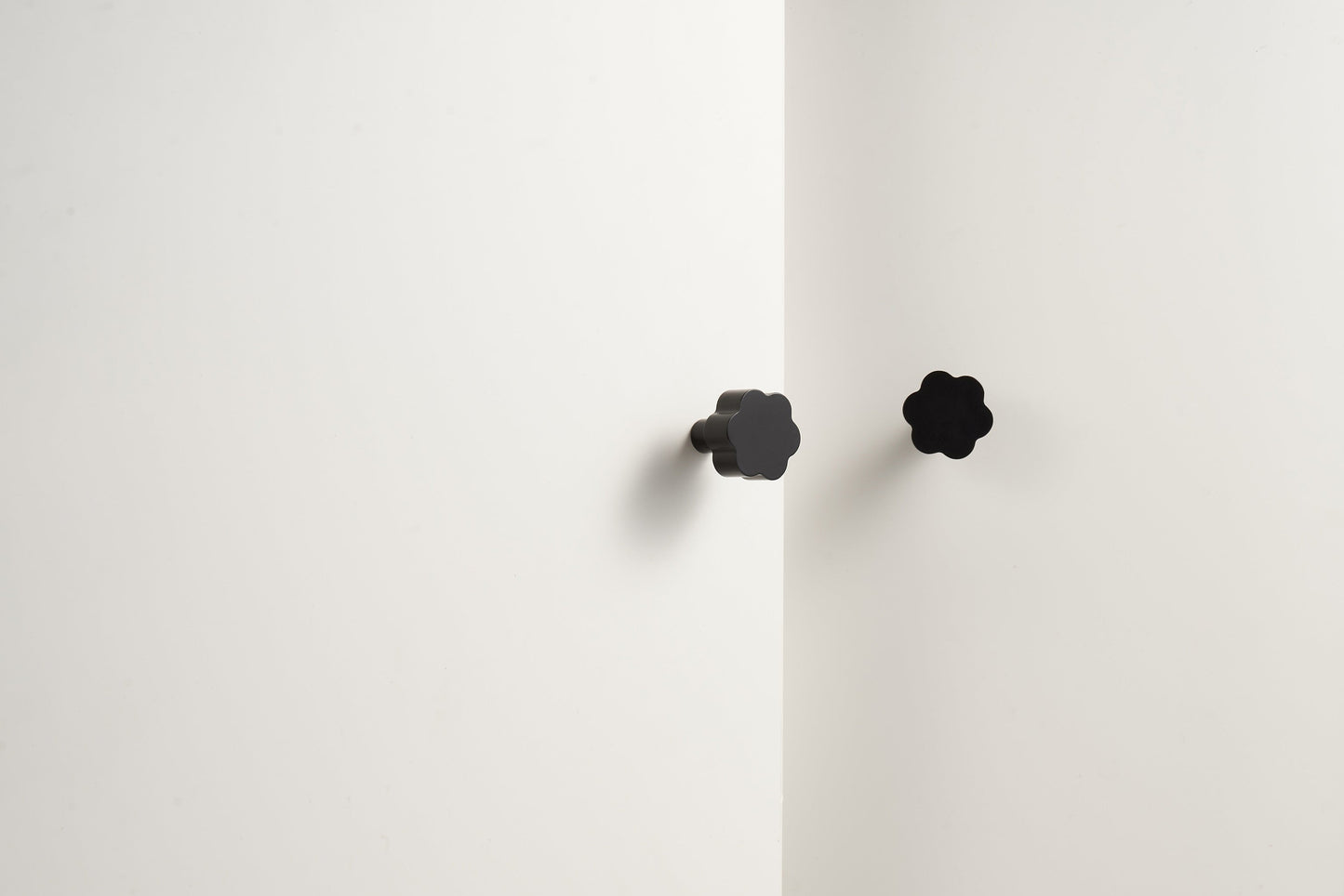 Flower Knob | Black