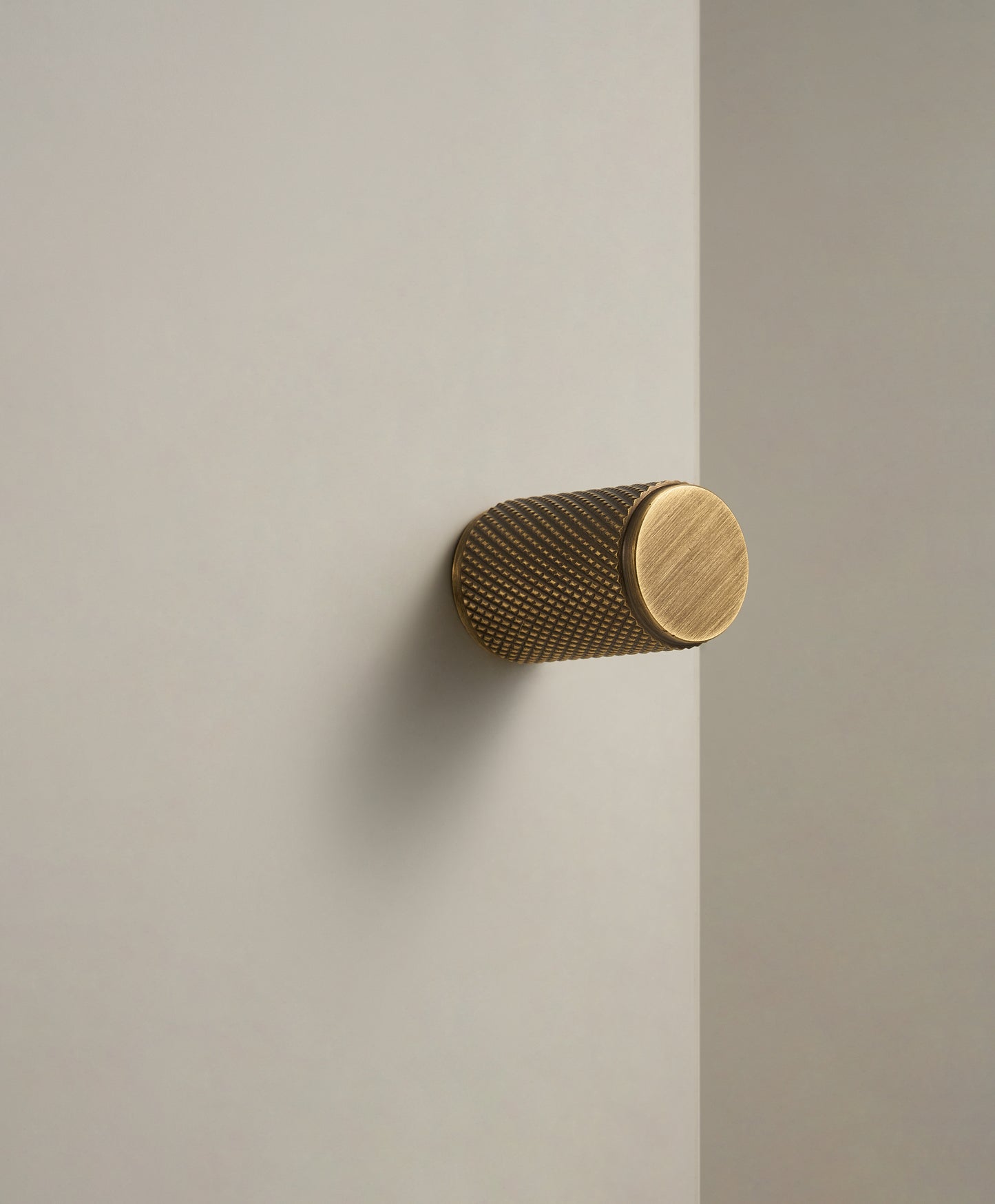 Knurled Solid Brass Knob | Bronze