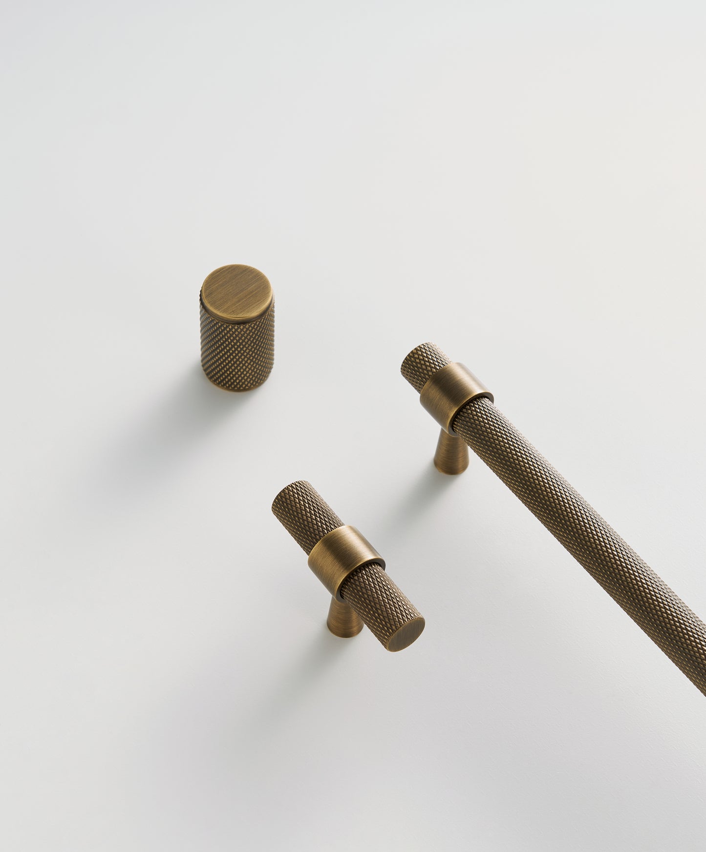 Knurled Solid Brass Knob | Bronze